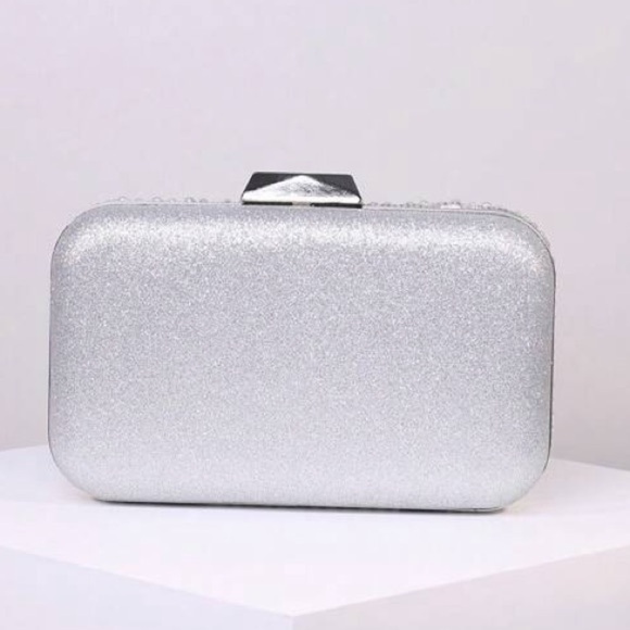 Elegant Beaded Clutch Bag - Picture 3 of 8